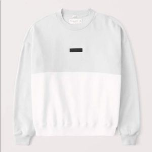 Abercrombie and Fitch Oversized Sweatshirt size XS NWT